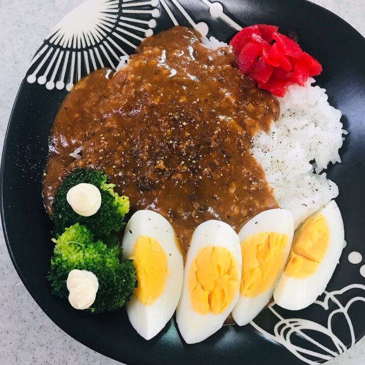 茹で卵トッピングカレー